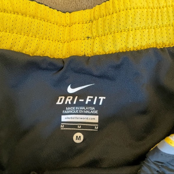 Nike Livestrong Running Shorts :: Size Medium :: Grey/White/Yellow - Picture 3 of 4